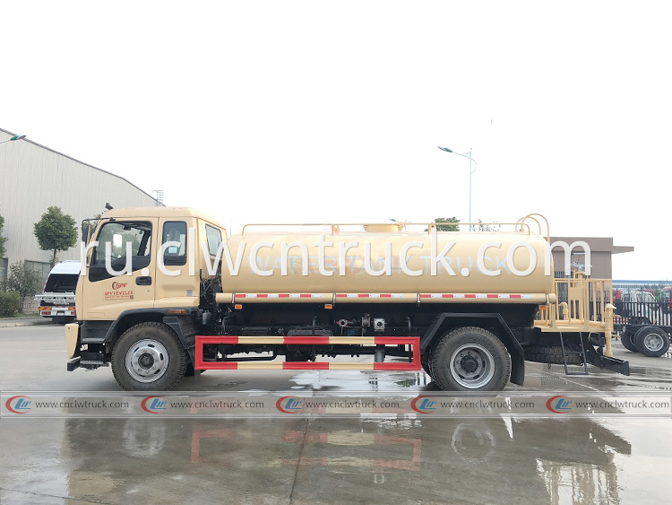 Isuzu Tanker Truck 10 000 Liters 2